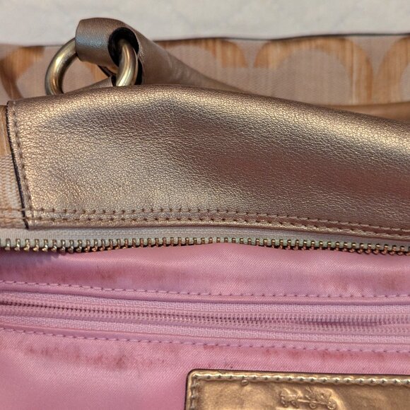 Coach Madison Audrey Signature Monogram - Picture 11 of 13